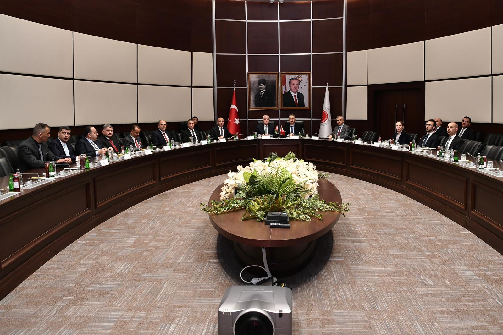 Madar Al-Saa Images 0.7645349509150773