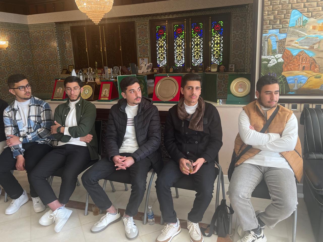 Madar Al-Saa Images 0.7465615305899734