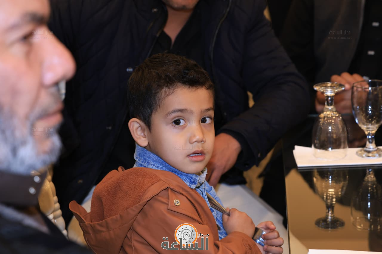 Madar Al-Saa Images 0.5606035717396642