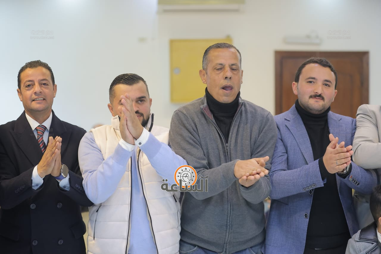 Madar Al-Saa Images 0.8546345554999857