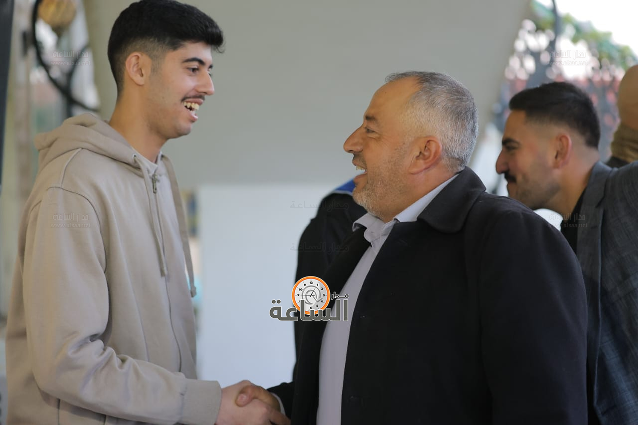 Madar Al-Saa Images 0.4167558117099247