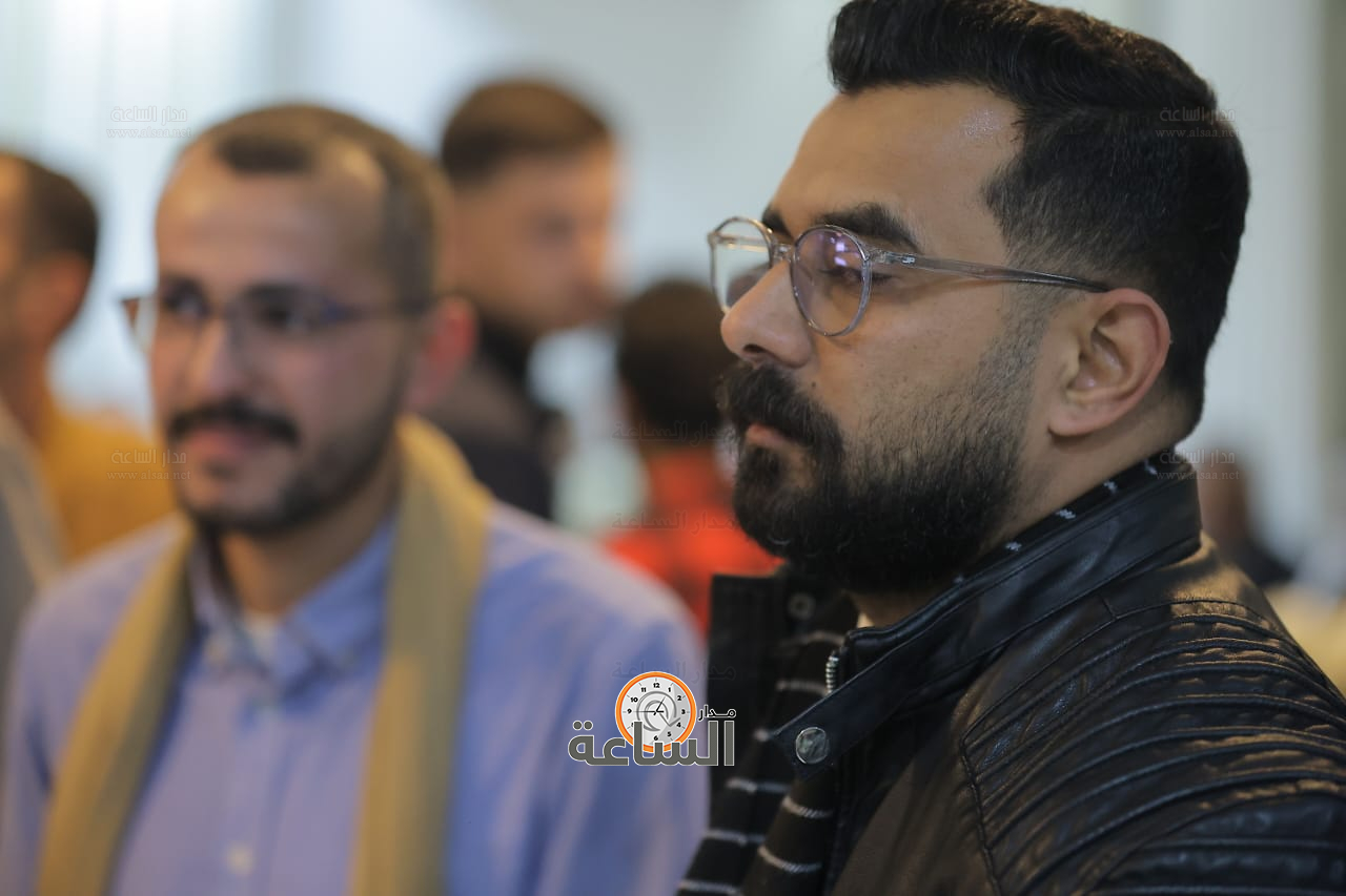 Madar Al-Saa Images 0.4488189204000719