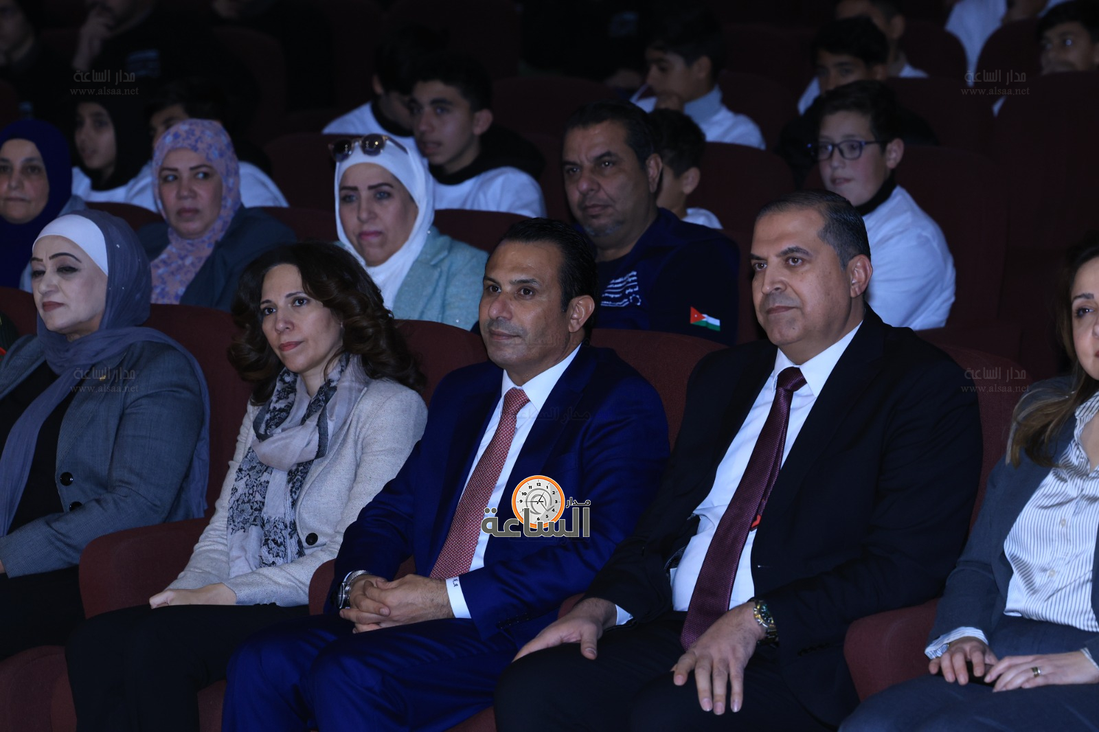 Madar Al-Saa Images 0.9253800318462324