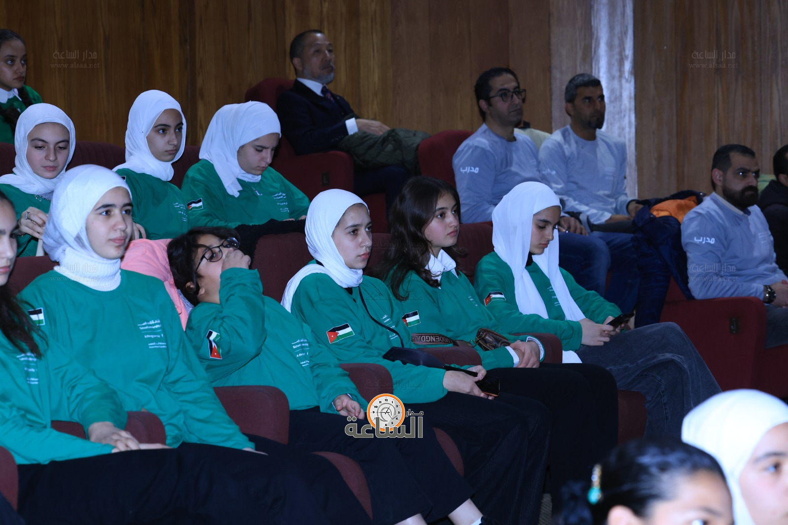 Madar Al-Saa Images 0.12240853690331077