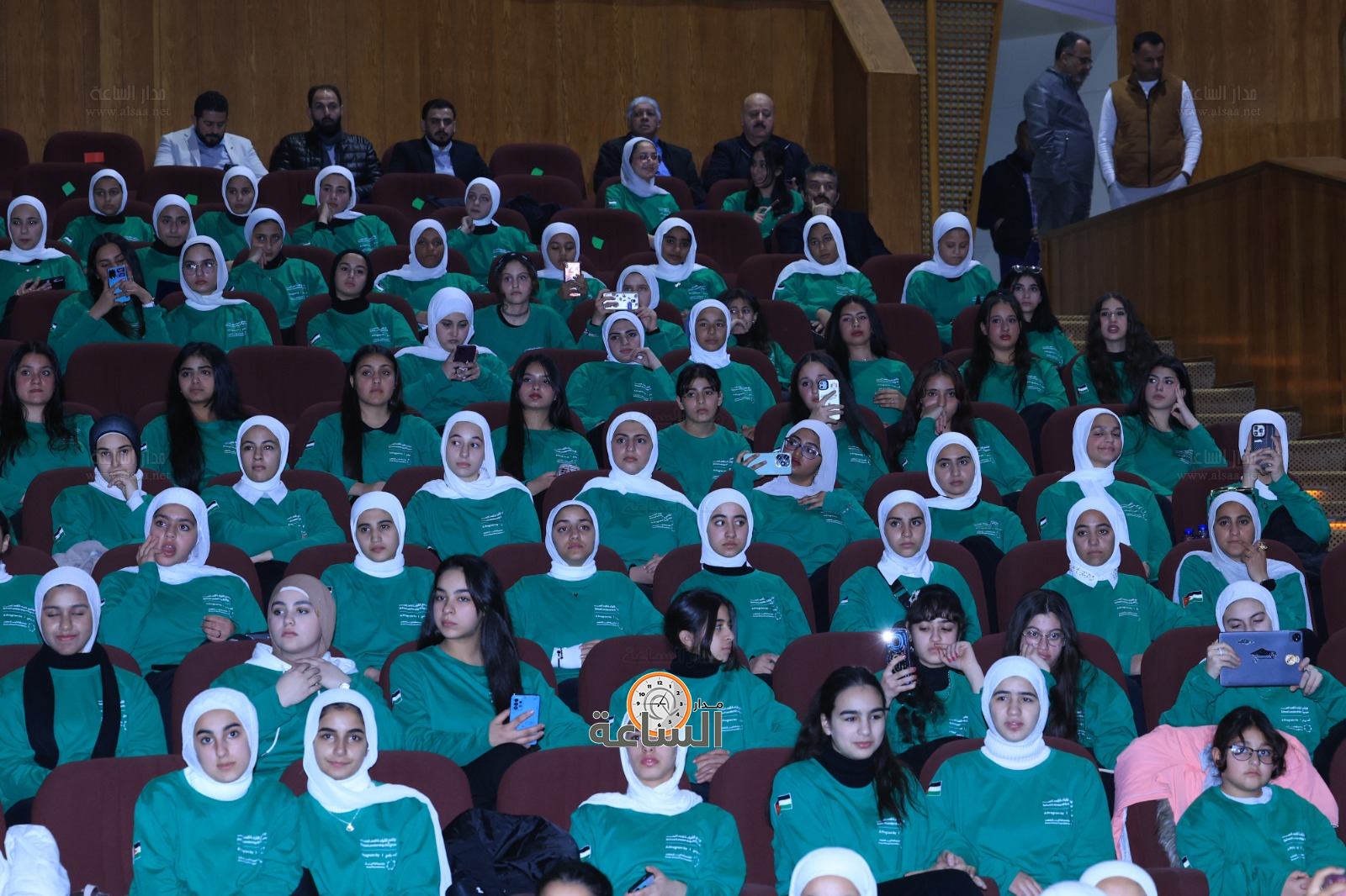 Madar Al-Saa Images 0.9034104643410545