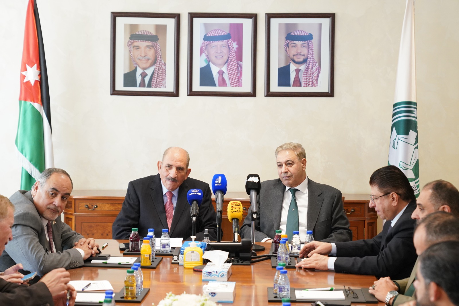 Madar Al-Saa Images 0.7752513833872199