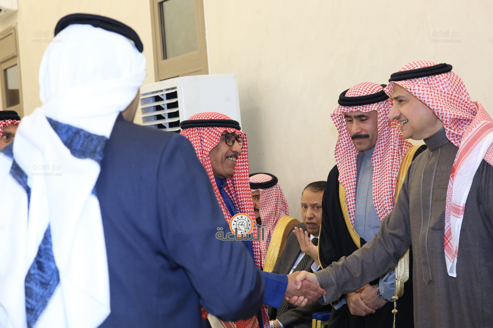 Madar Al-Saa Images 0.22321411281225323