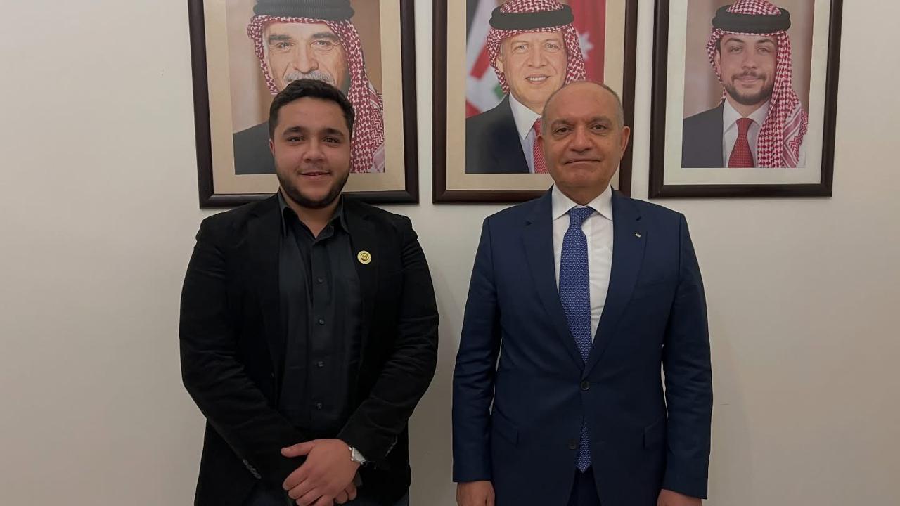 Madar Al-Saa Images 0.9371556202194358