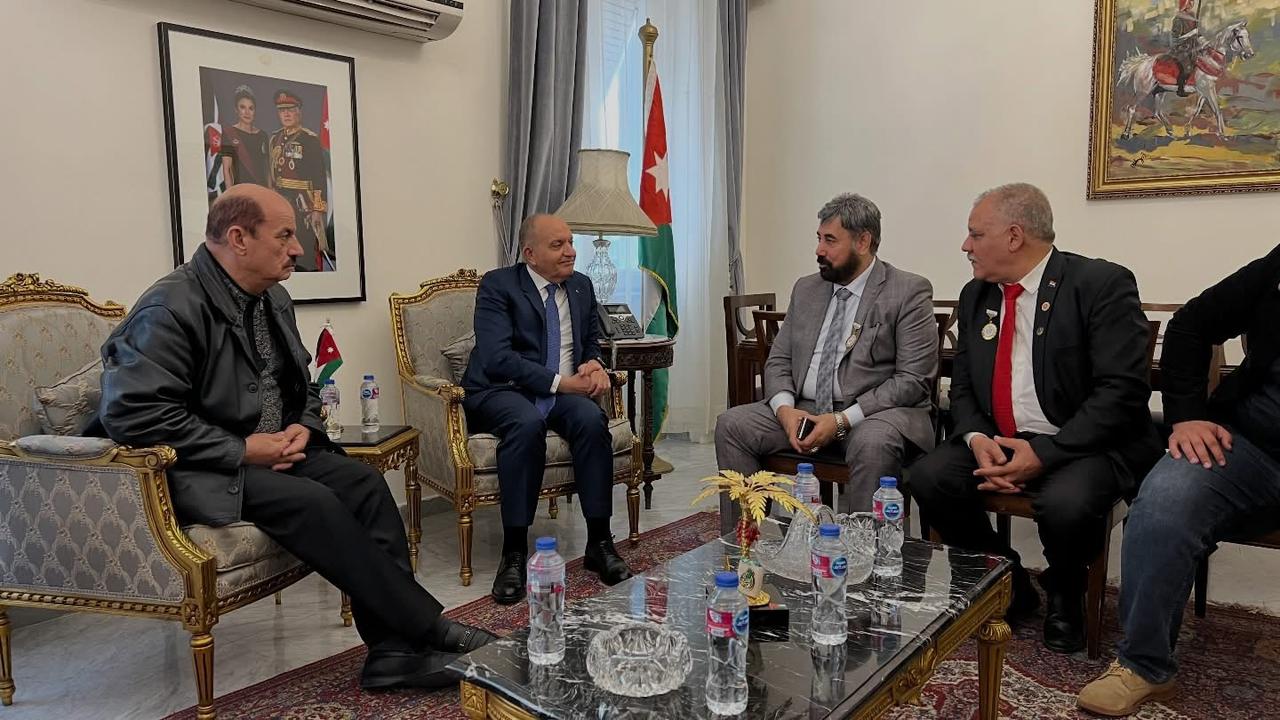 Madar Al-Saa Images 0.19516327336789663