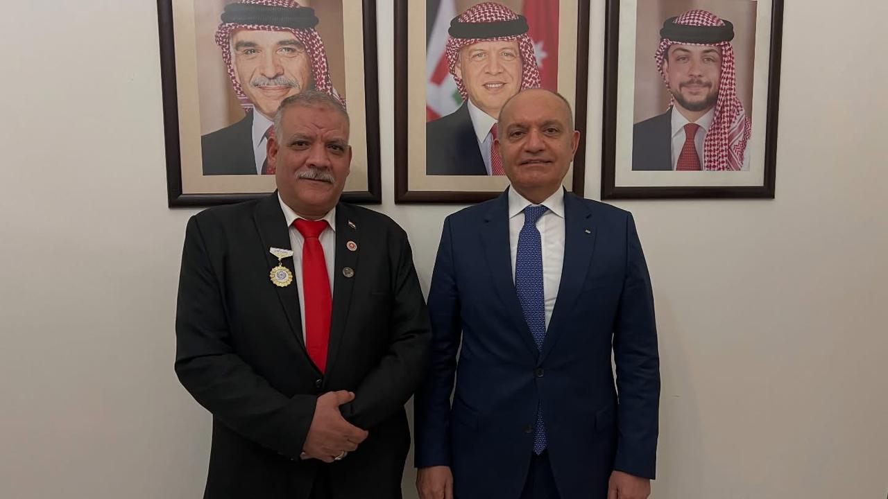 Madar Al-Saa Images 0.7593583881303205