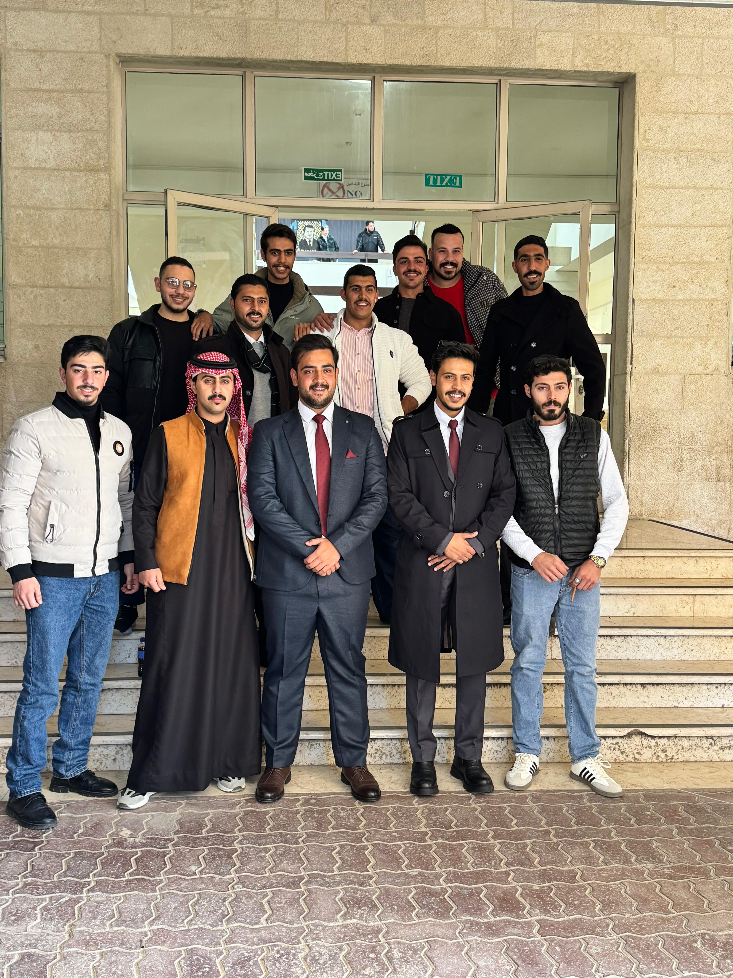 Madar Al-Saa Images 0.09998920100915787