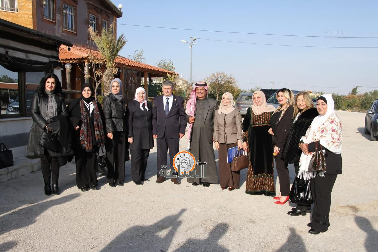 Madar Al-Saa Images 0.42987917284381927