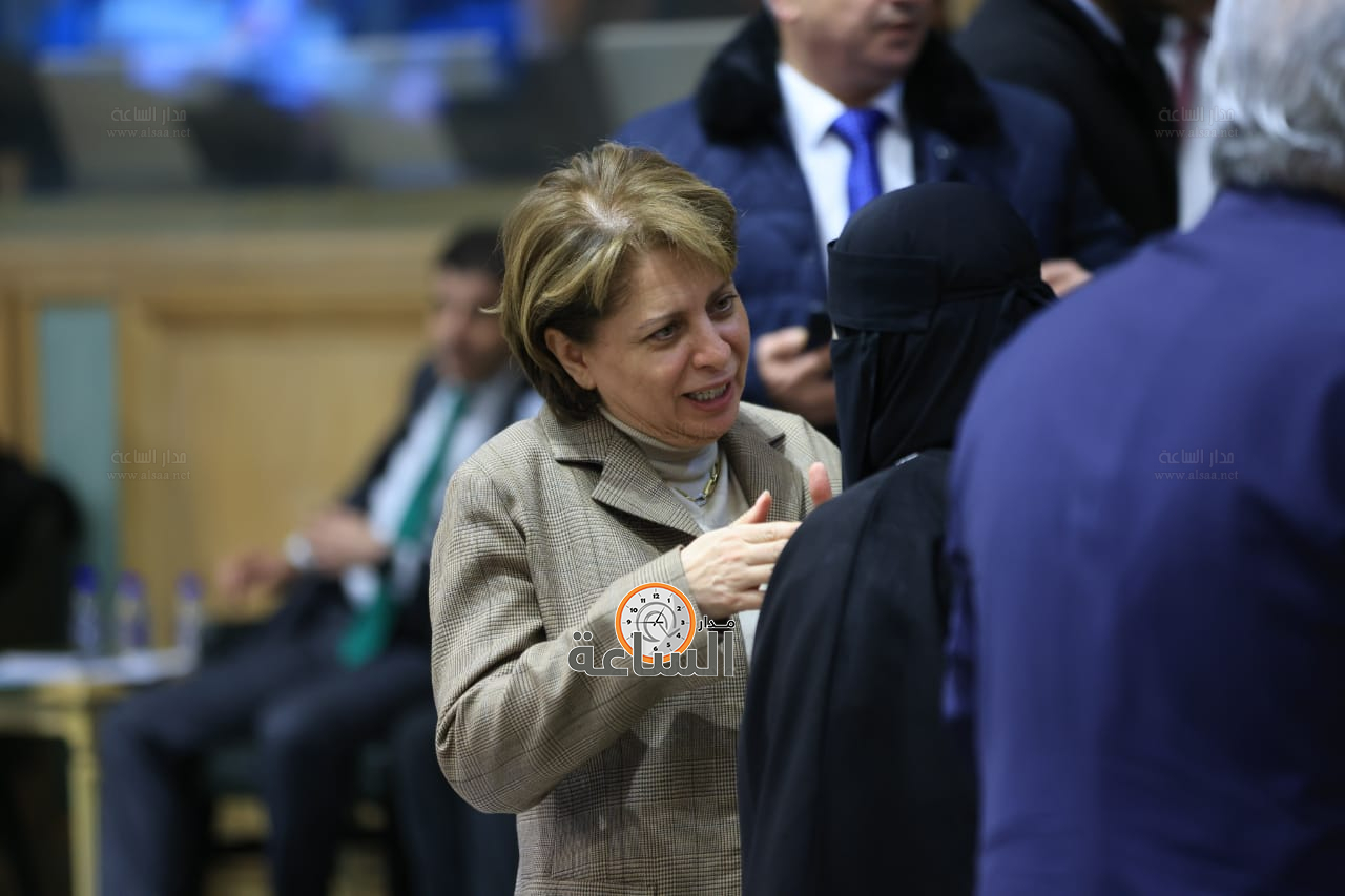 Madar Al-Saa Images 0.5121413569794588