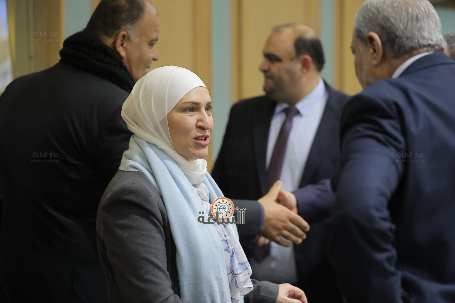 Madar Al-Saa Images 0.7012871078612705