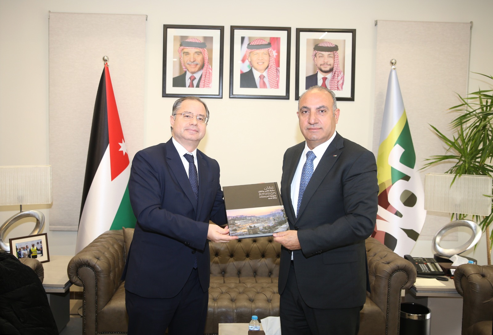 Madar Al-Saa Images 0.005155813848872759