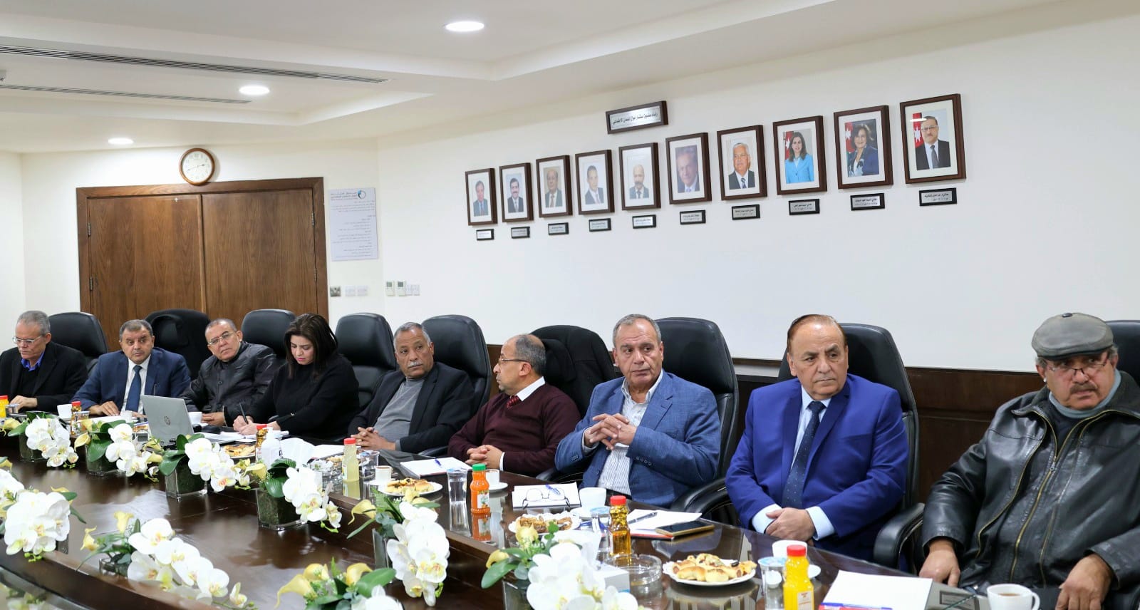 Madar Al-Saa Images 0.3504797376049811