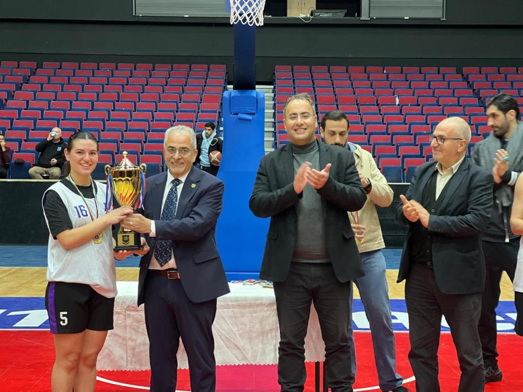 Madar Al-Saa Images 0.550715414881112