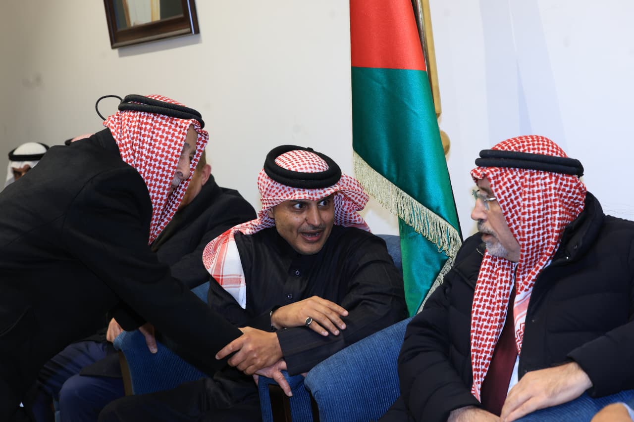 Madar Al-Saa Images 0.7032774266437893