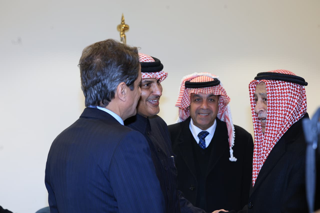 Madar Al-Saa Images 0.008818012898640815