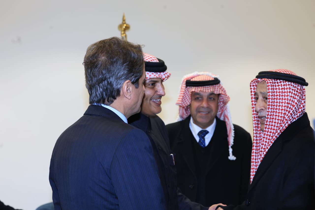 Madar Al-Saa Images 0.7242587574471062