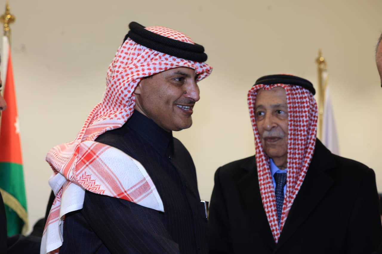 Madar Al-Saa Images 0.26333118748699513