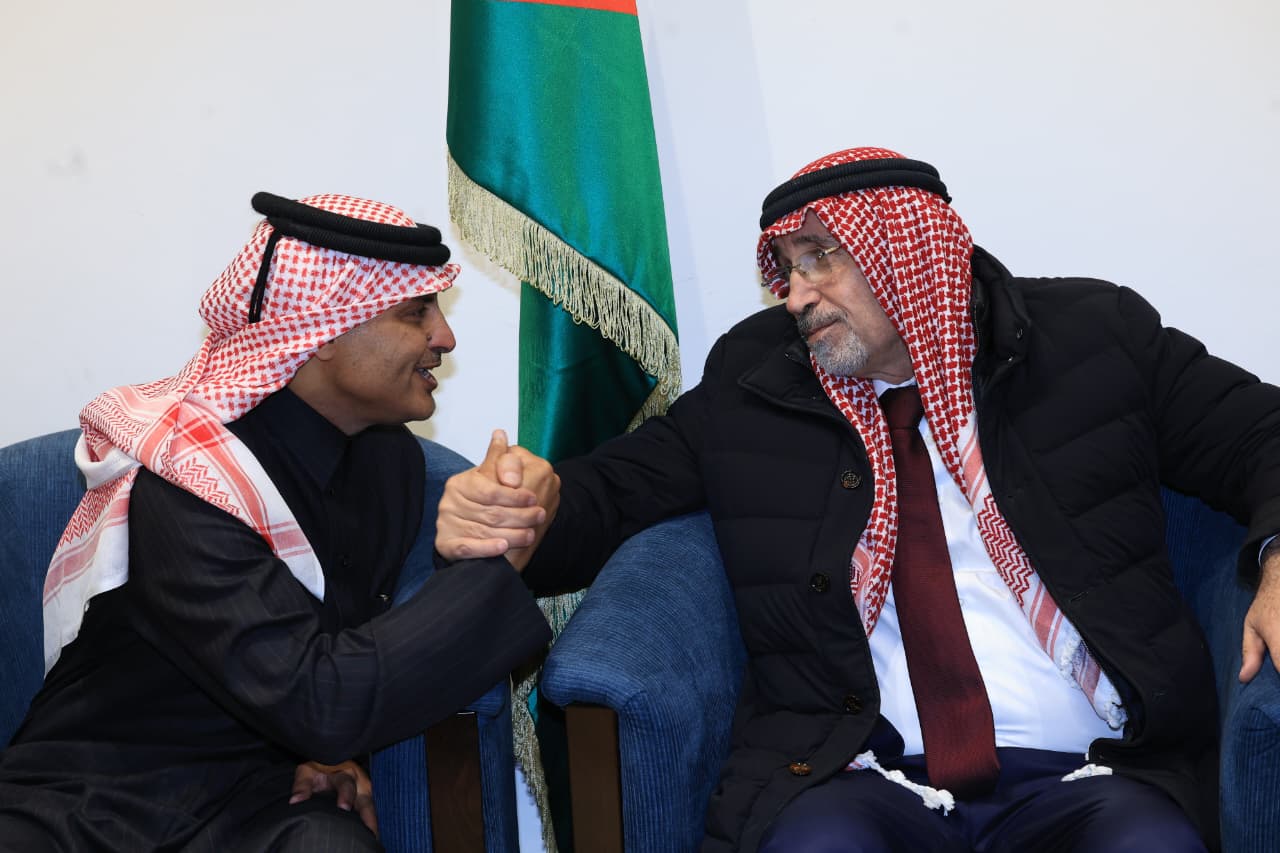 Madar Al-Saa Images 0.028282273376533662