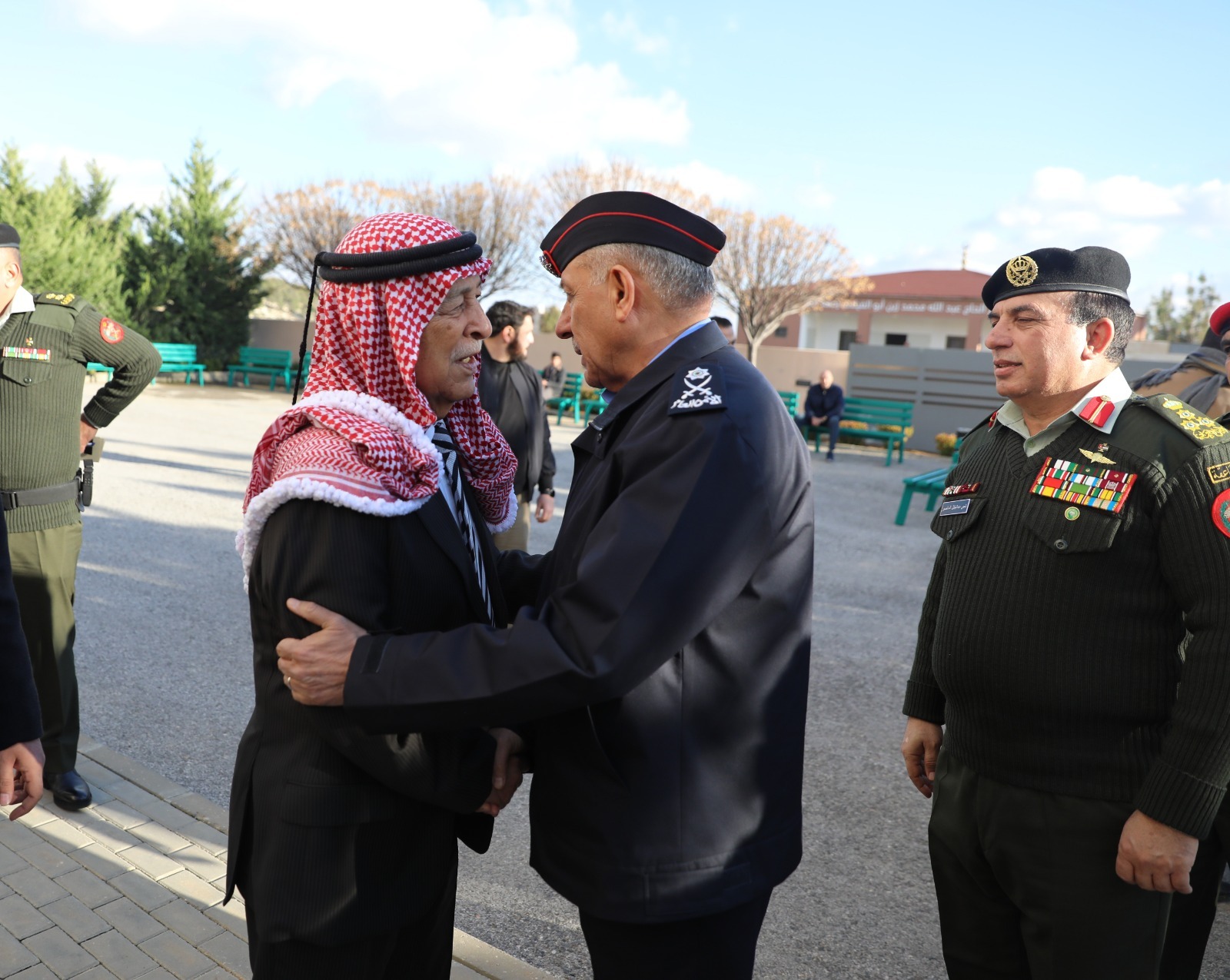 Madar Al-Saa Images 0.062073441610529745