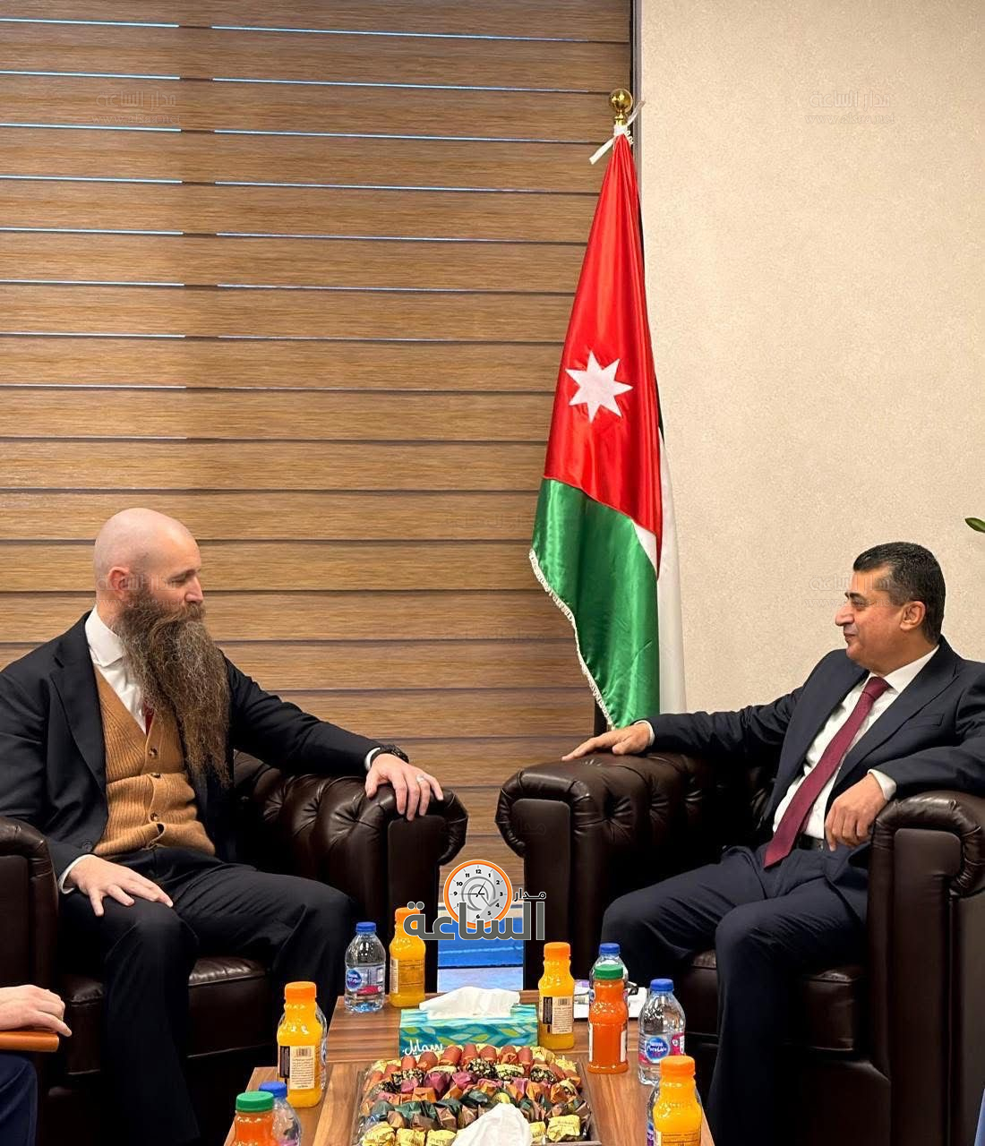 Madar Al-Saa Images 0.10498695183573925