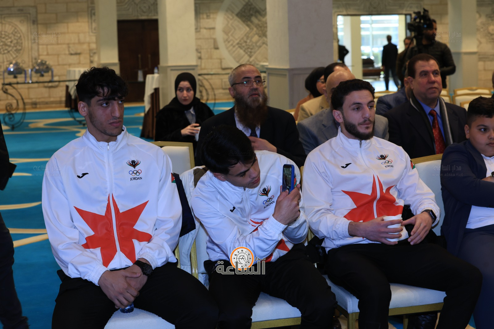 Madar Al-Saa Images 0.7730975217057897