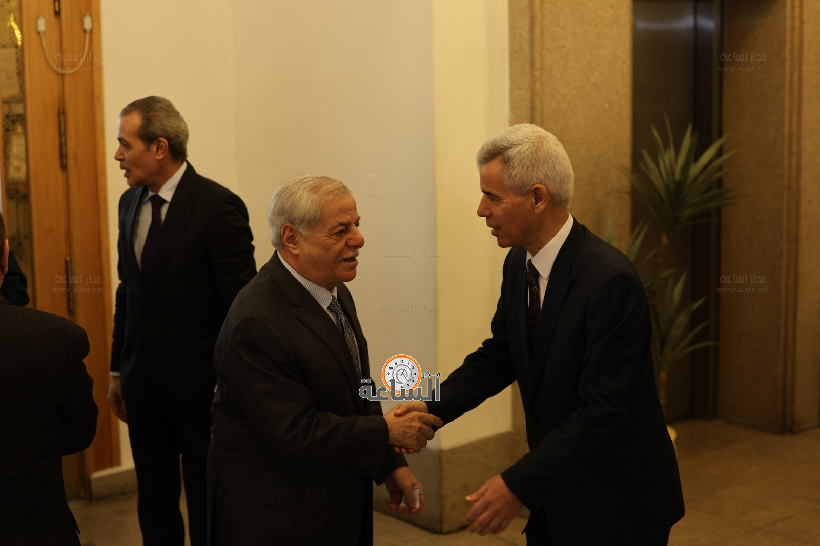 Madar Al-Saa Images 0.3941269278770031