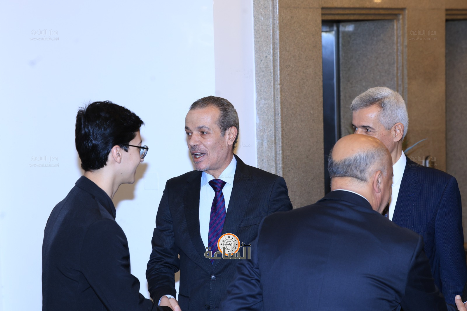 Madar Al-Saa Images 0.15103303276542568