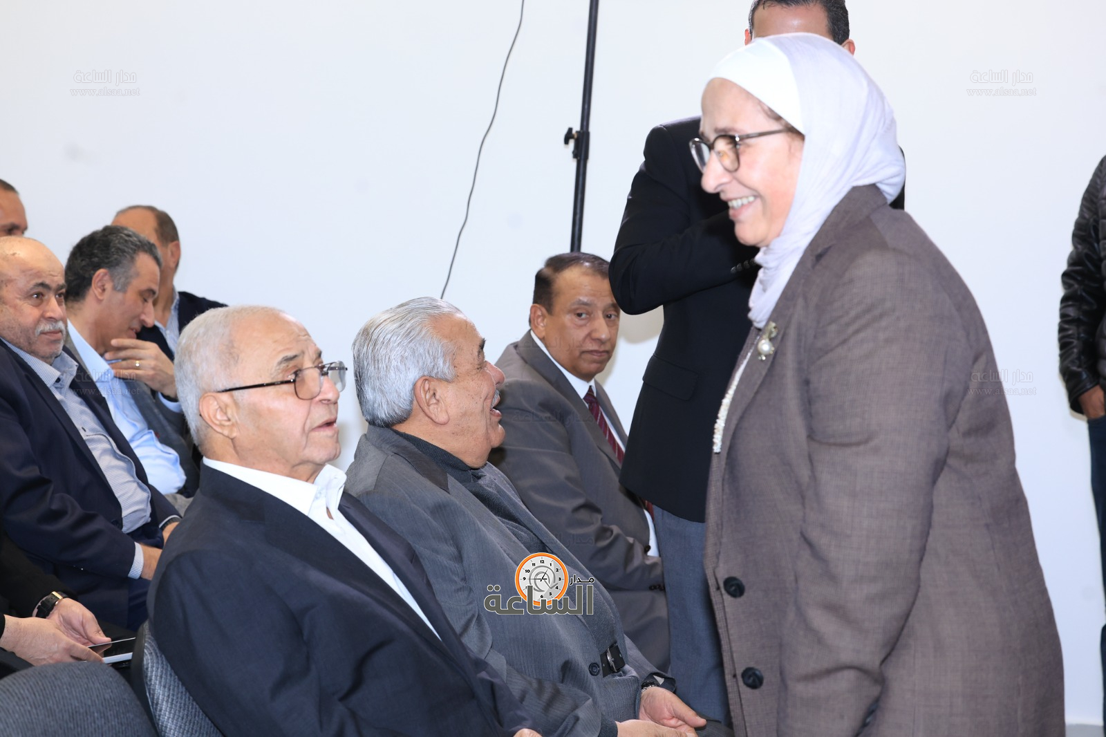 Madar Al-Saa Images 0.9654135486599543