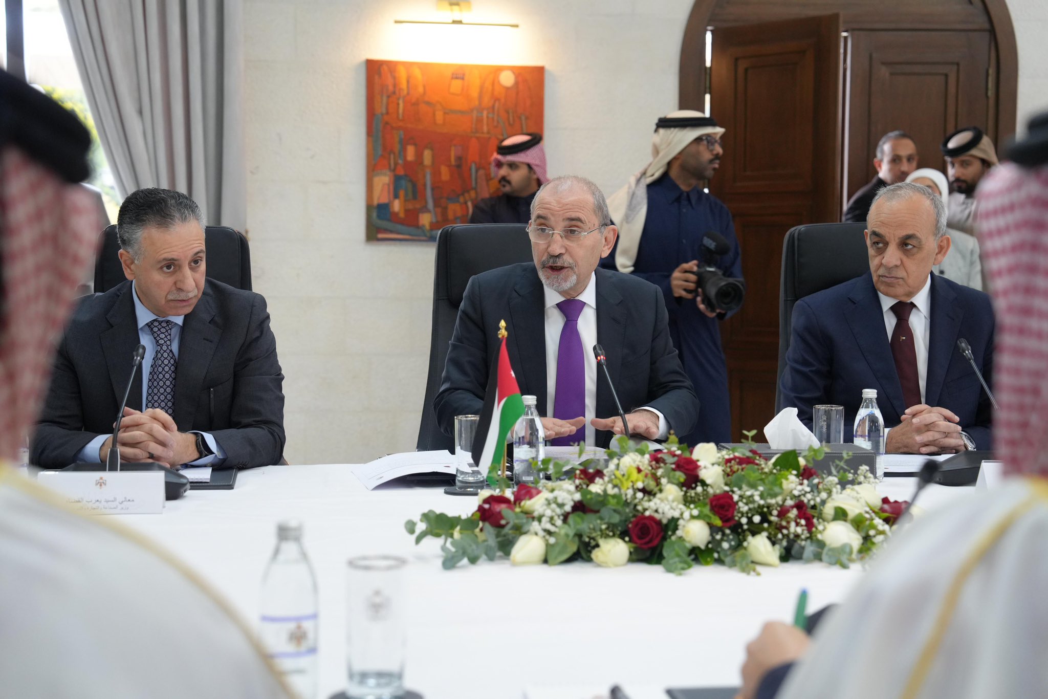 Madar Al-Saa Images 0.4266424680870451