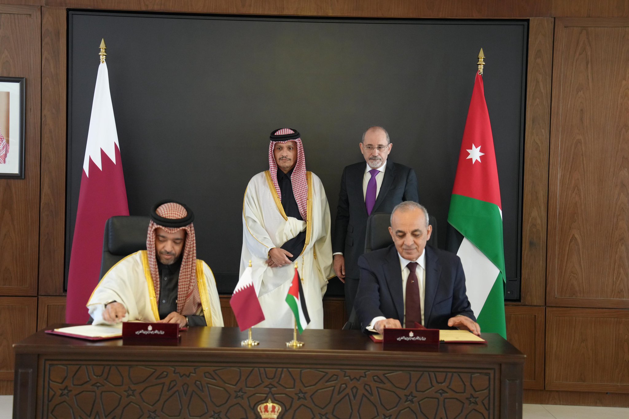 Madar Al-Saa Images 0.15987199450254863