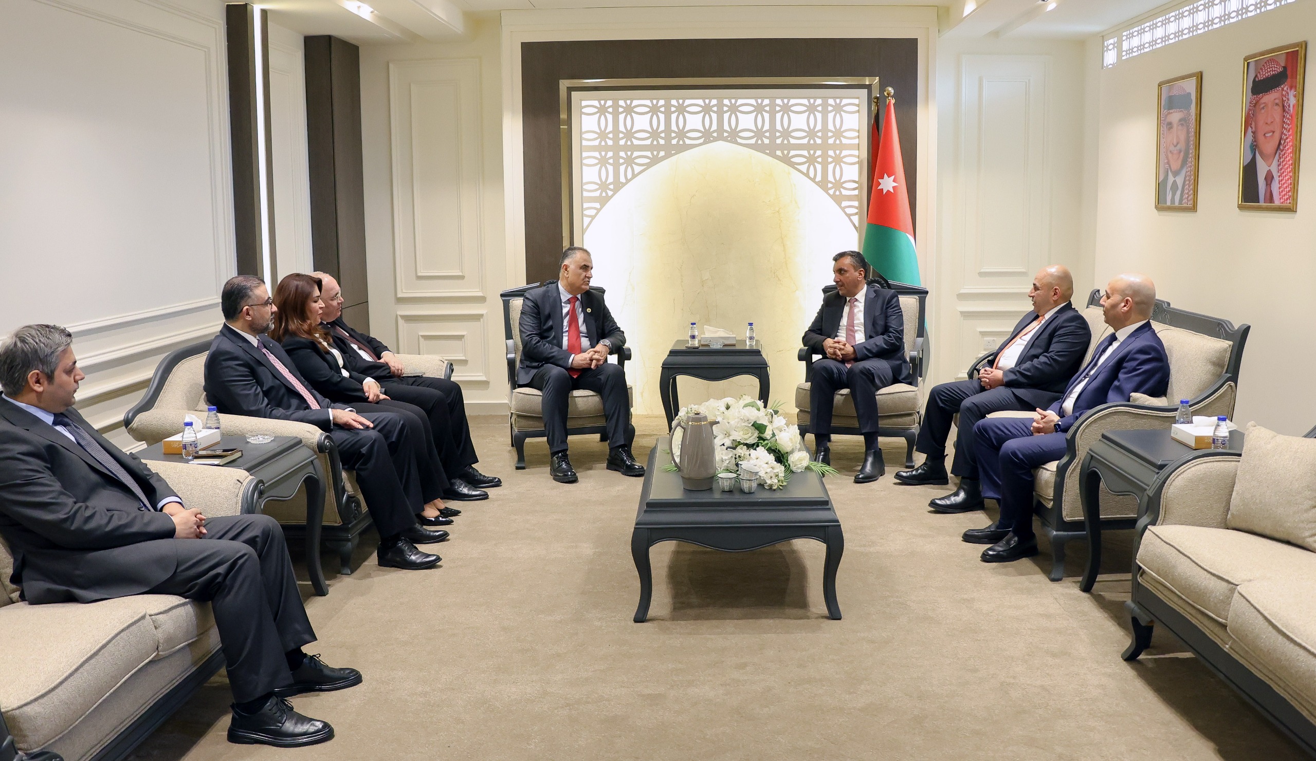 Madar Al-Saa Images 0.36986209836546113