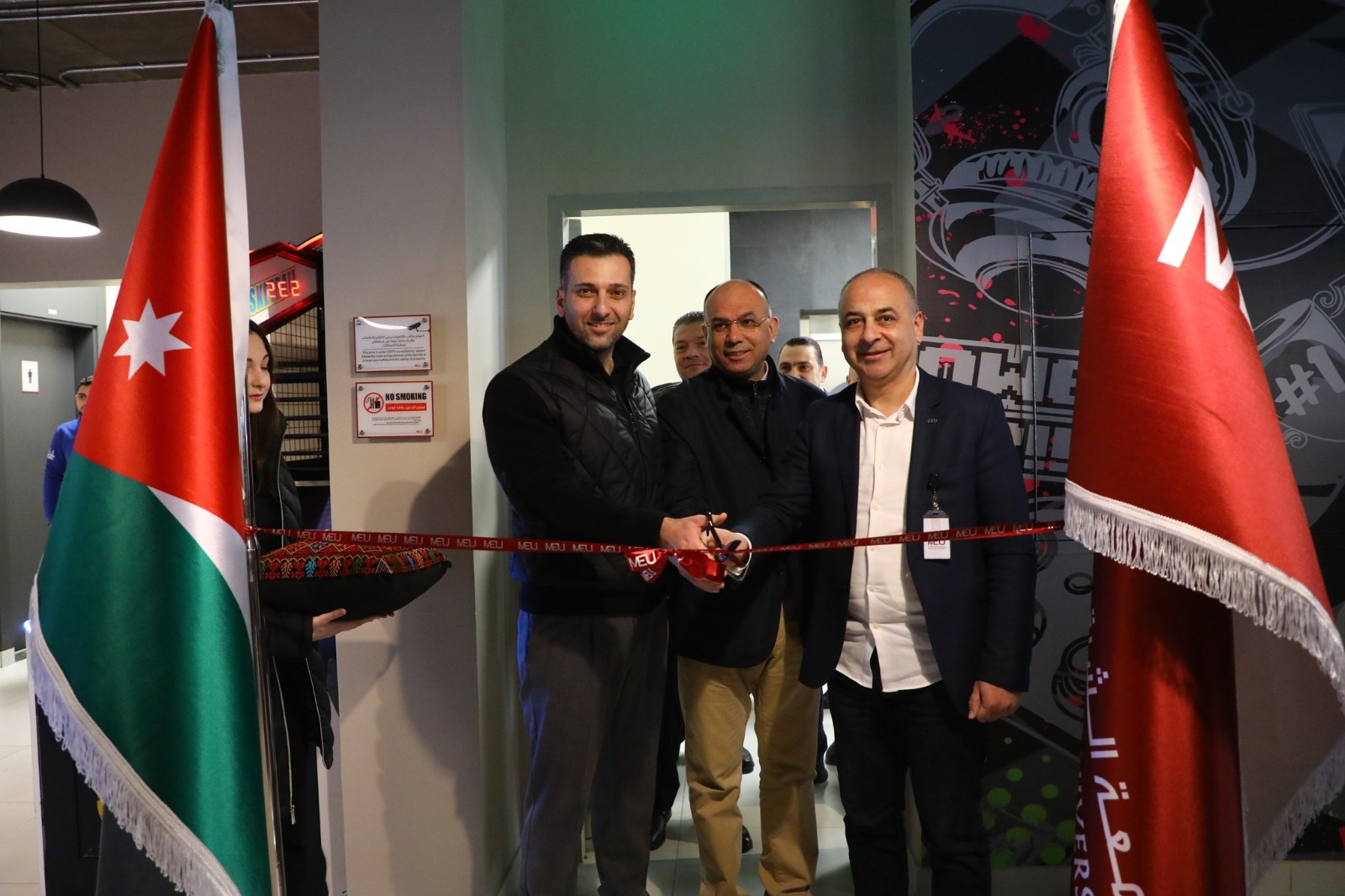 Madar Al-Saa Images 0.3146515675405217