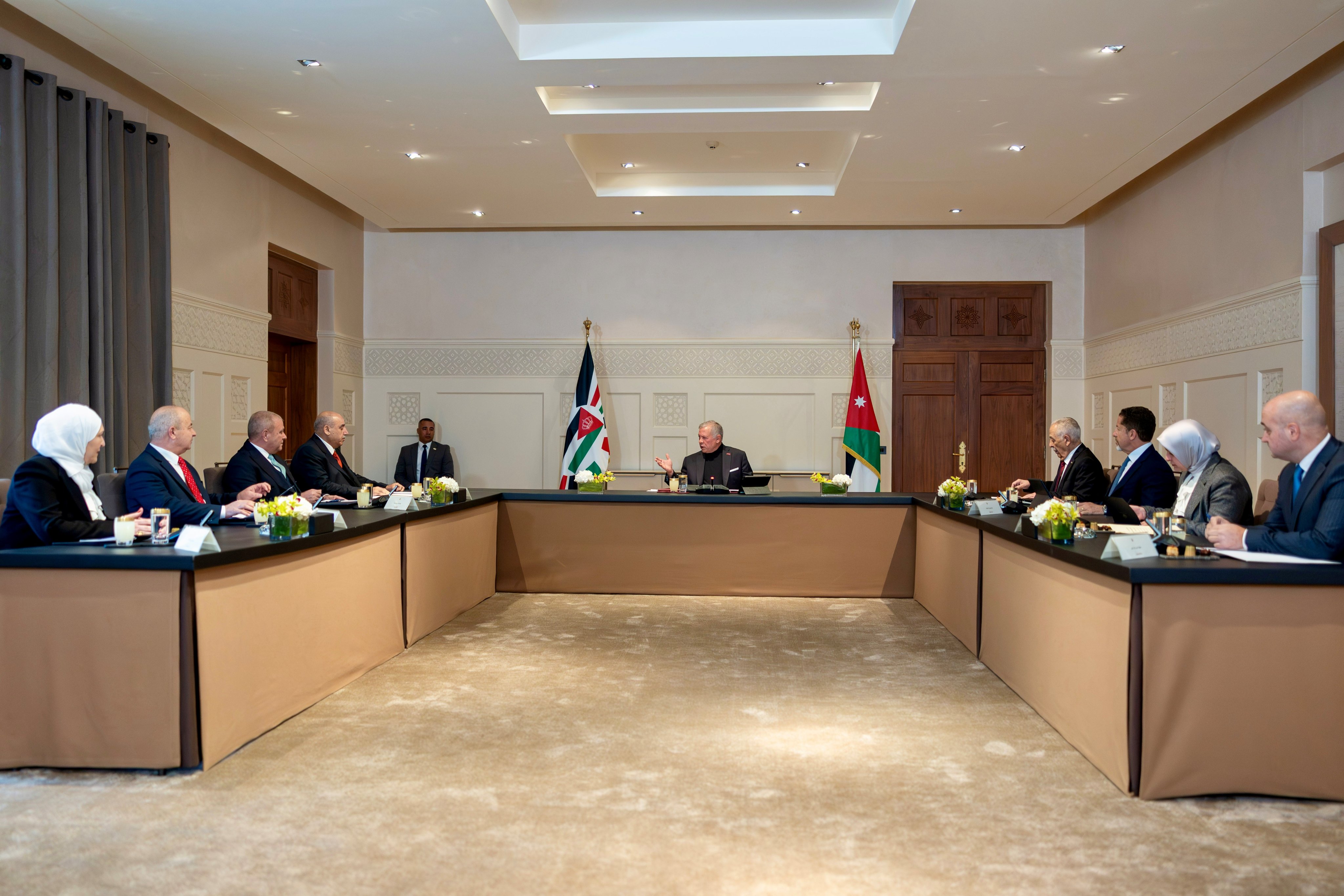 Madar Al-Saa Images 0.5842893815784714