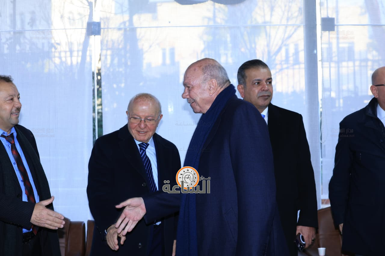 Madar Al-Saa Images 0.6185746349671972