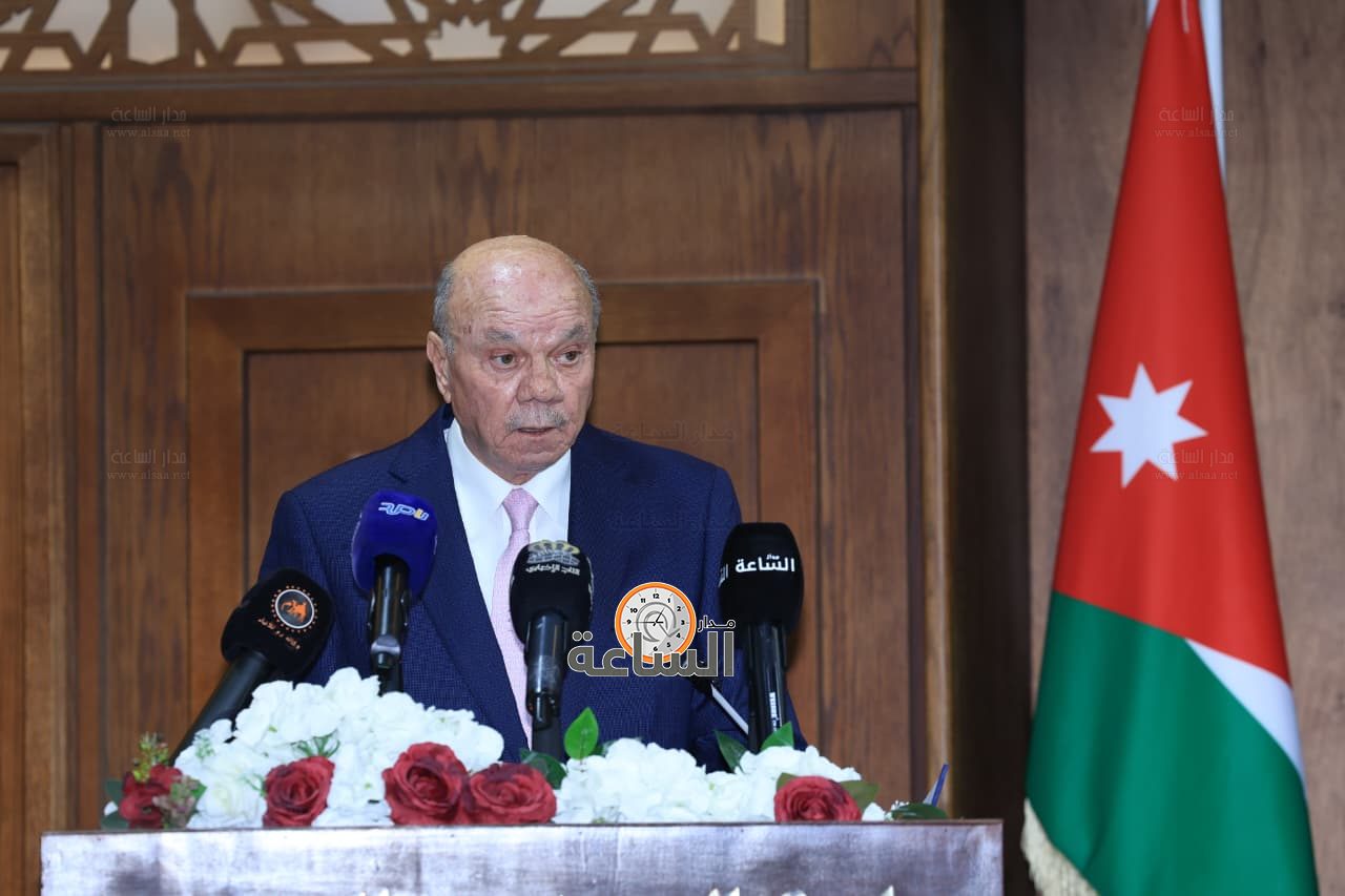 Madar Al-Saa Images 0.7420223836504639