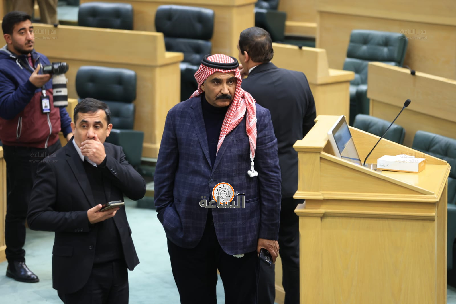 Madar Al-Saa Images 0.10399195300997721