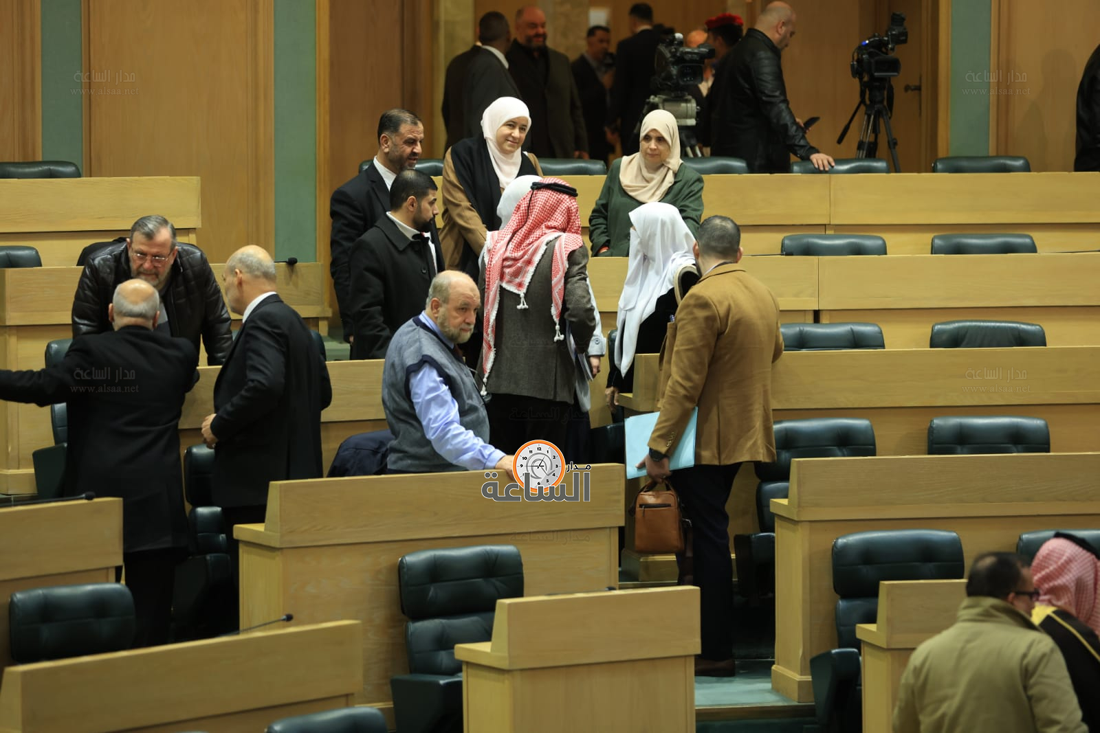 Madar Al-Saa Images 0.3663660736585346