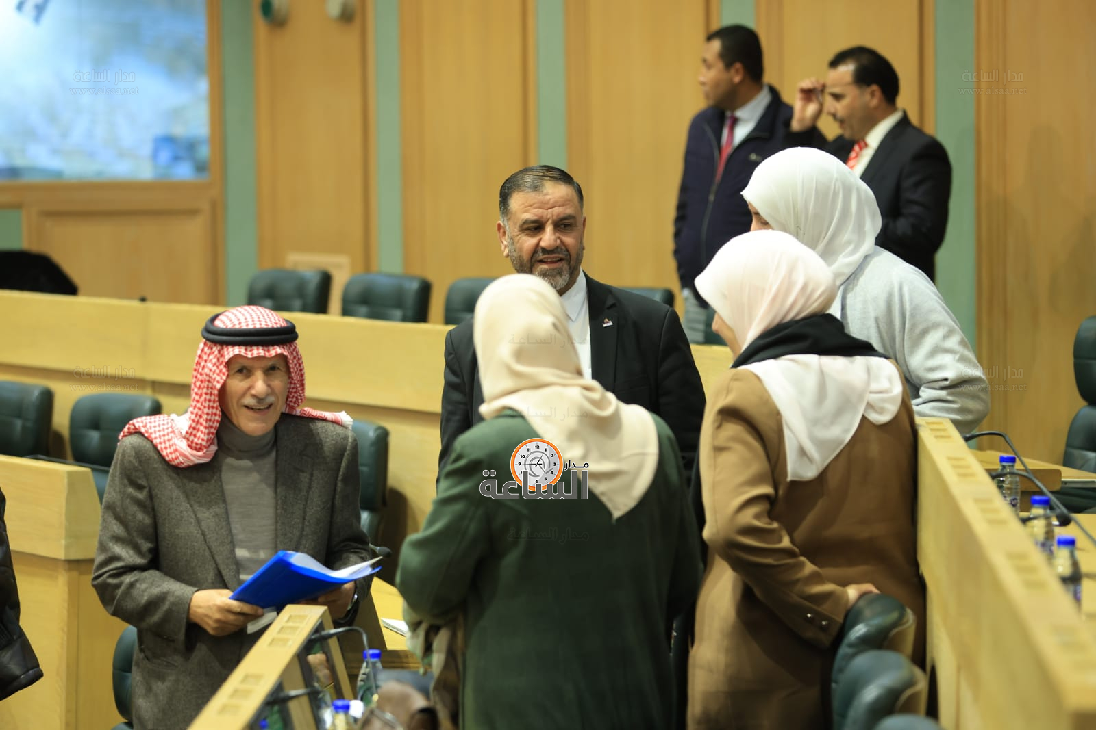 Madar Al-Saa Images 0.6874990612506919