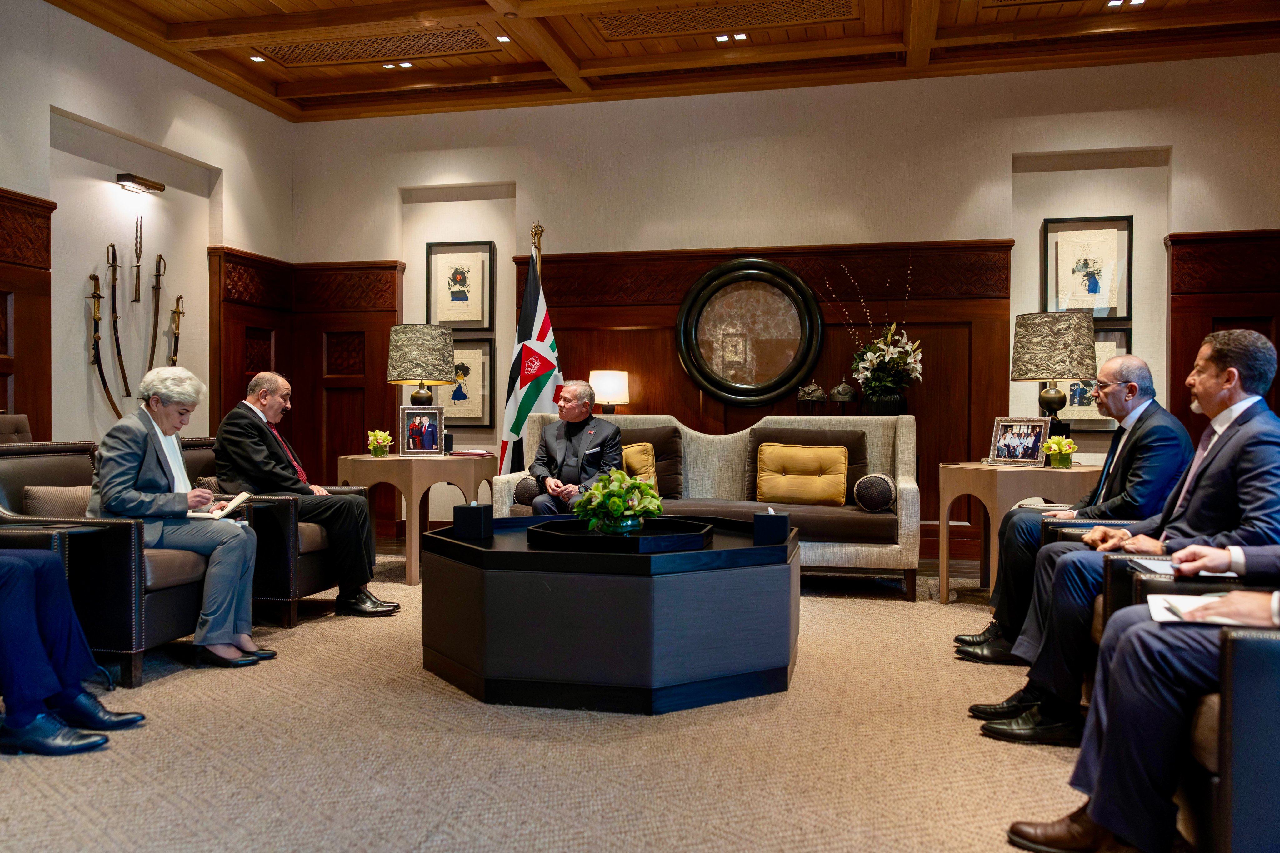 Madar Al-Saa Images 0.08459577090686399