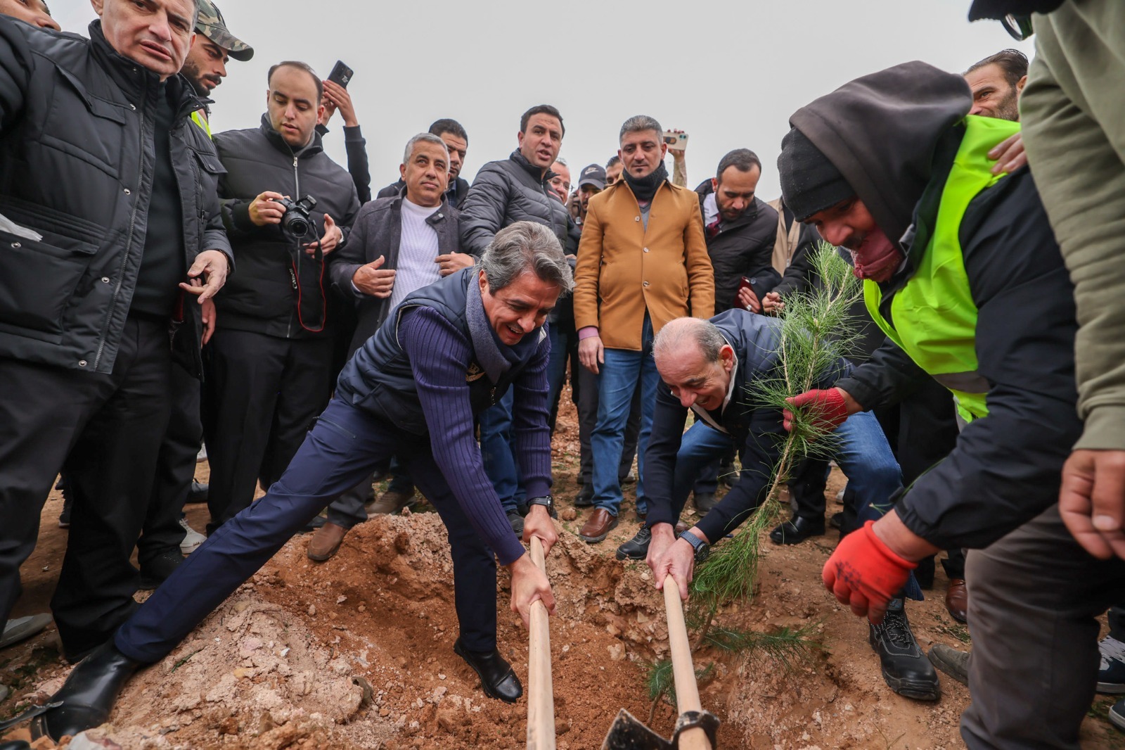 Madar Al-Saa Images 0.10521658873685413