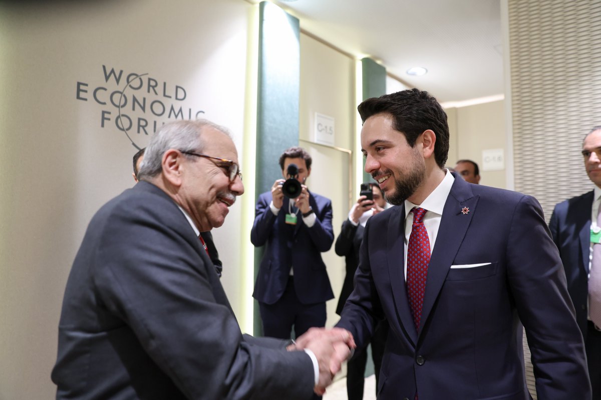 Madar Al-Saa Images 0.5972533800761946