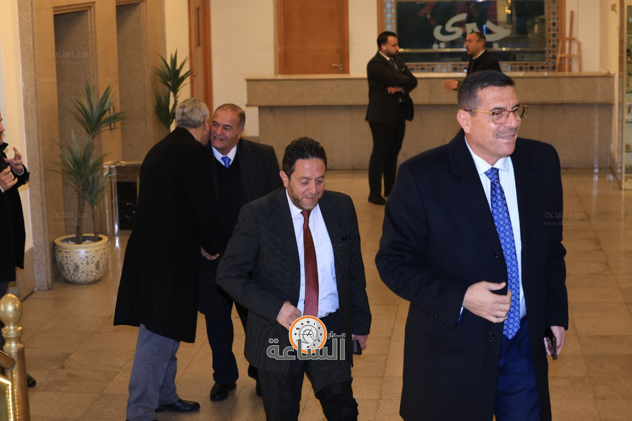 Madar Al-Saa Images 0.4920122489447719