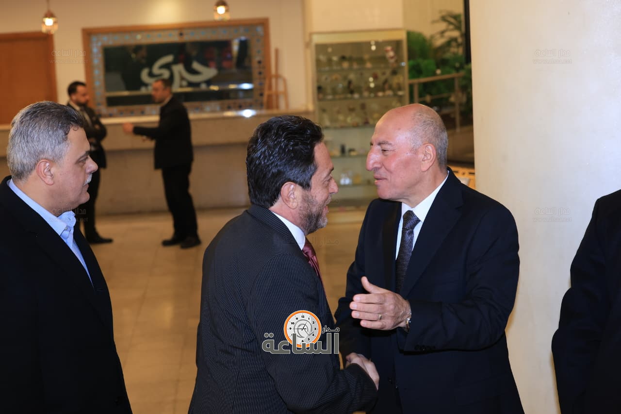 Madar Al-Saa Images 0.5515328419102498