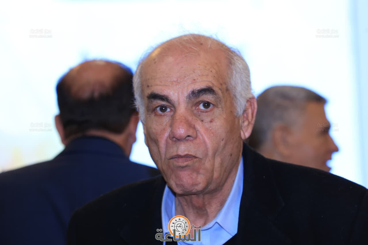 Madar Al-Saa Images 0.5423468135874883