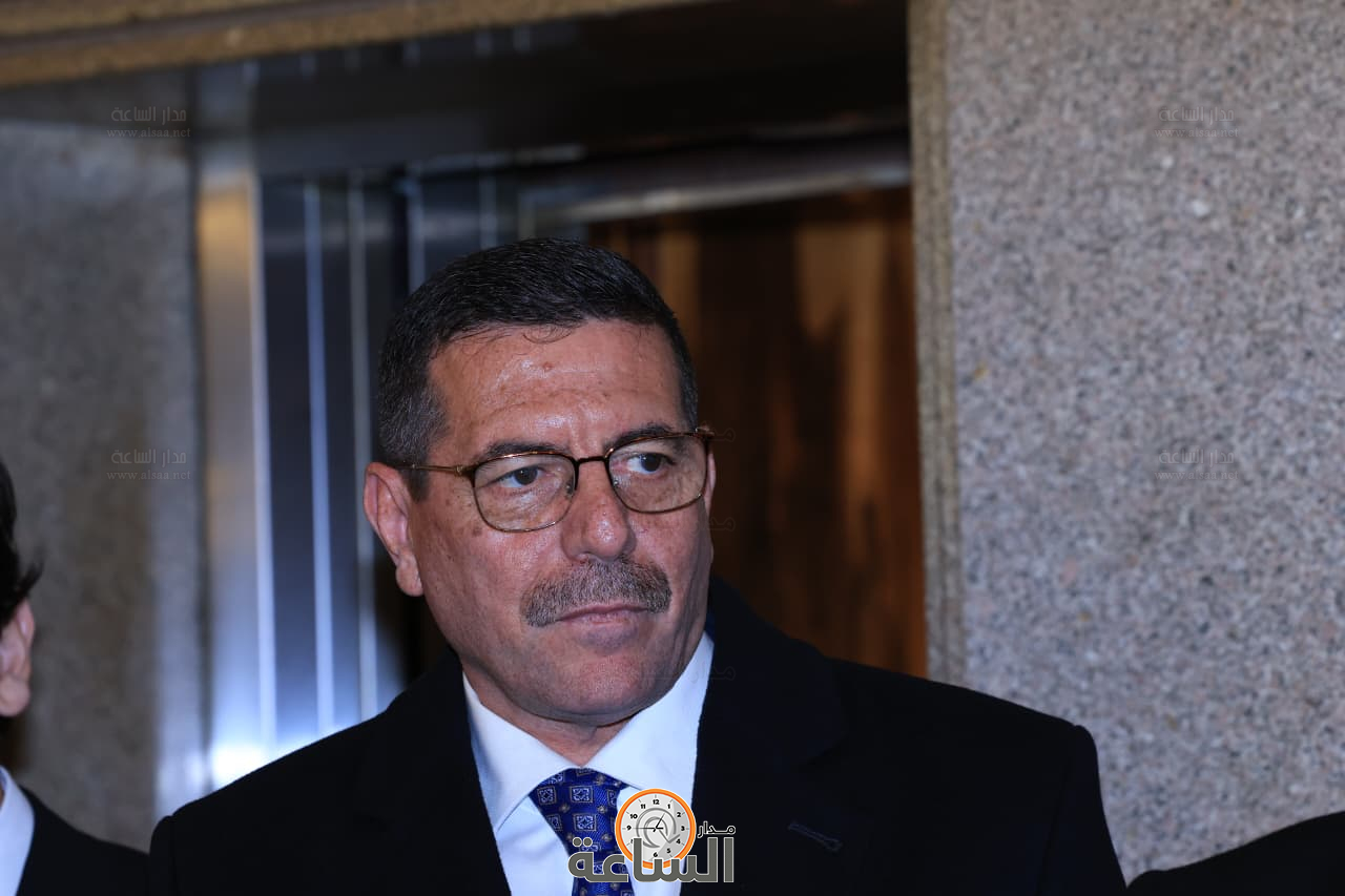 Madar Al-Saa Images 0.3798706569861905