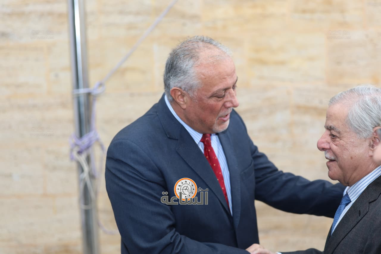 Madar Al-Saa Images 0.3153139313069061